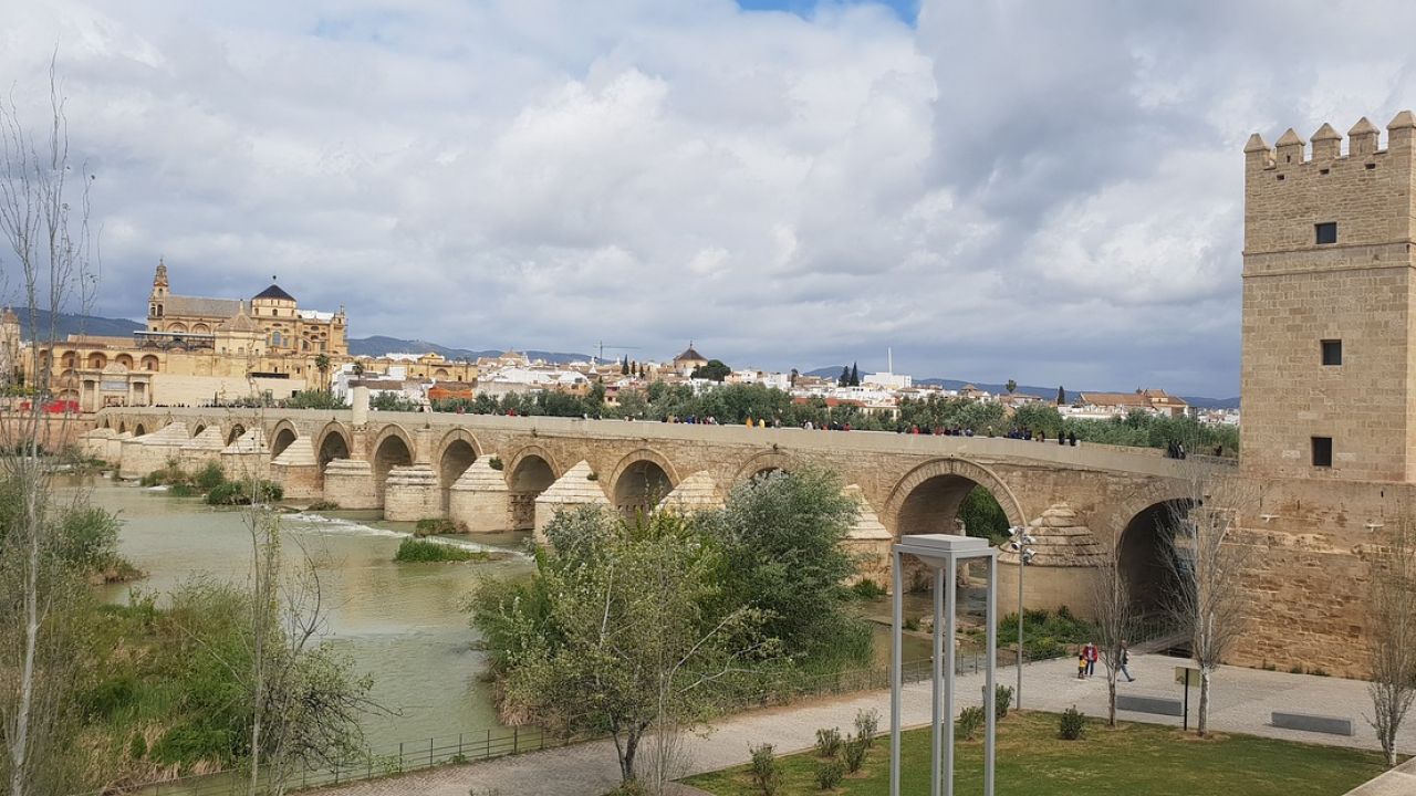 Granada Andal zia Kincsesb ny ja Granada Andal zia Kincsesb ny ja